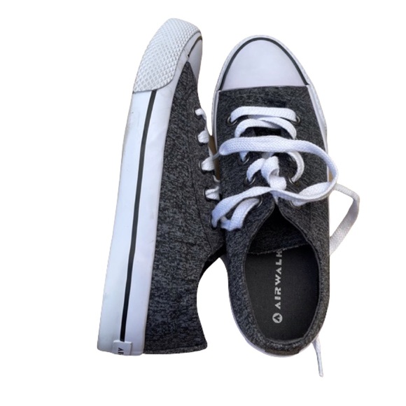 Airwalk Other - Airwalk Mens Size 8.5 Canvas Skateboard Shoes Gray